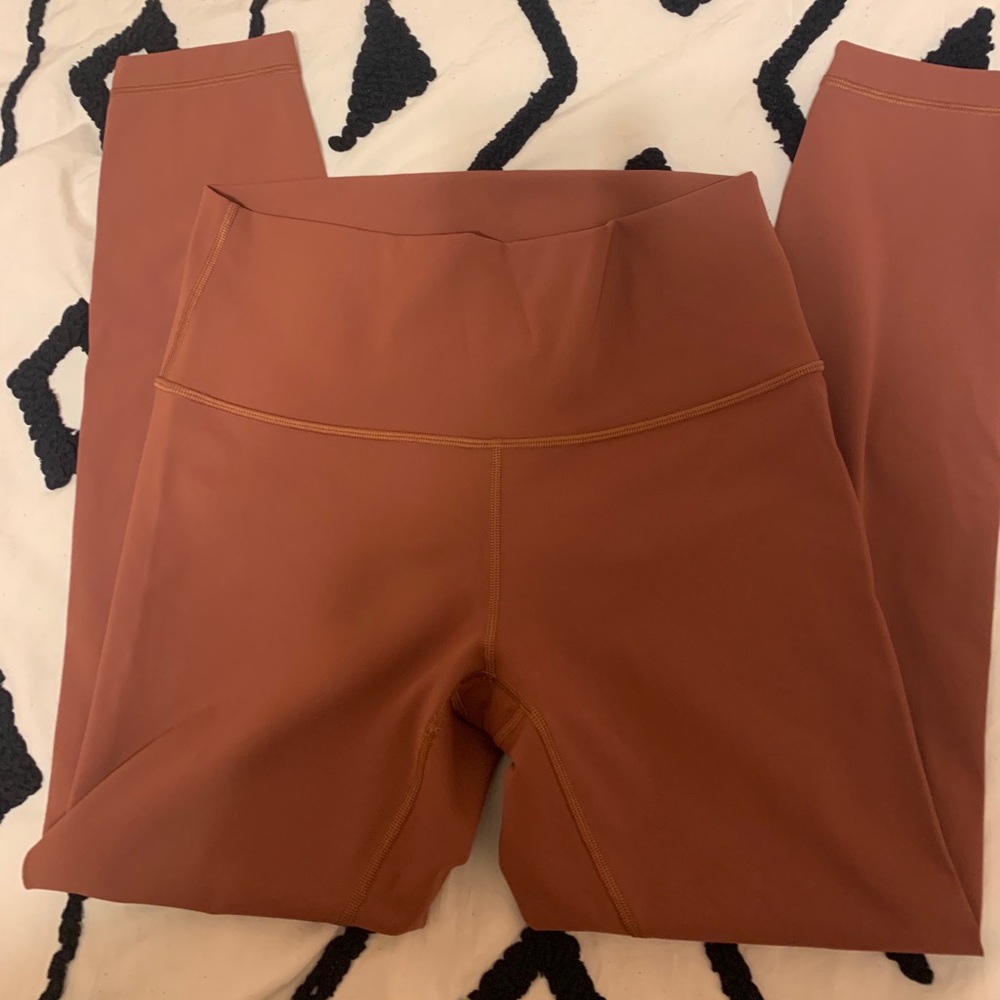 🔅🔅S O L D🔅🔅Lululemon Wunder under Savannah